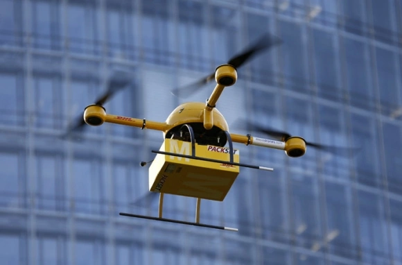 DHL dodaje drona do swoich środków transportu
