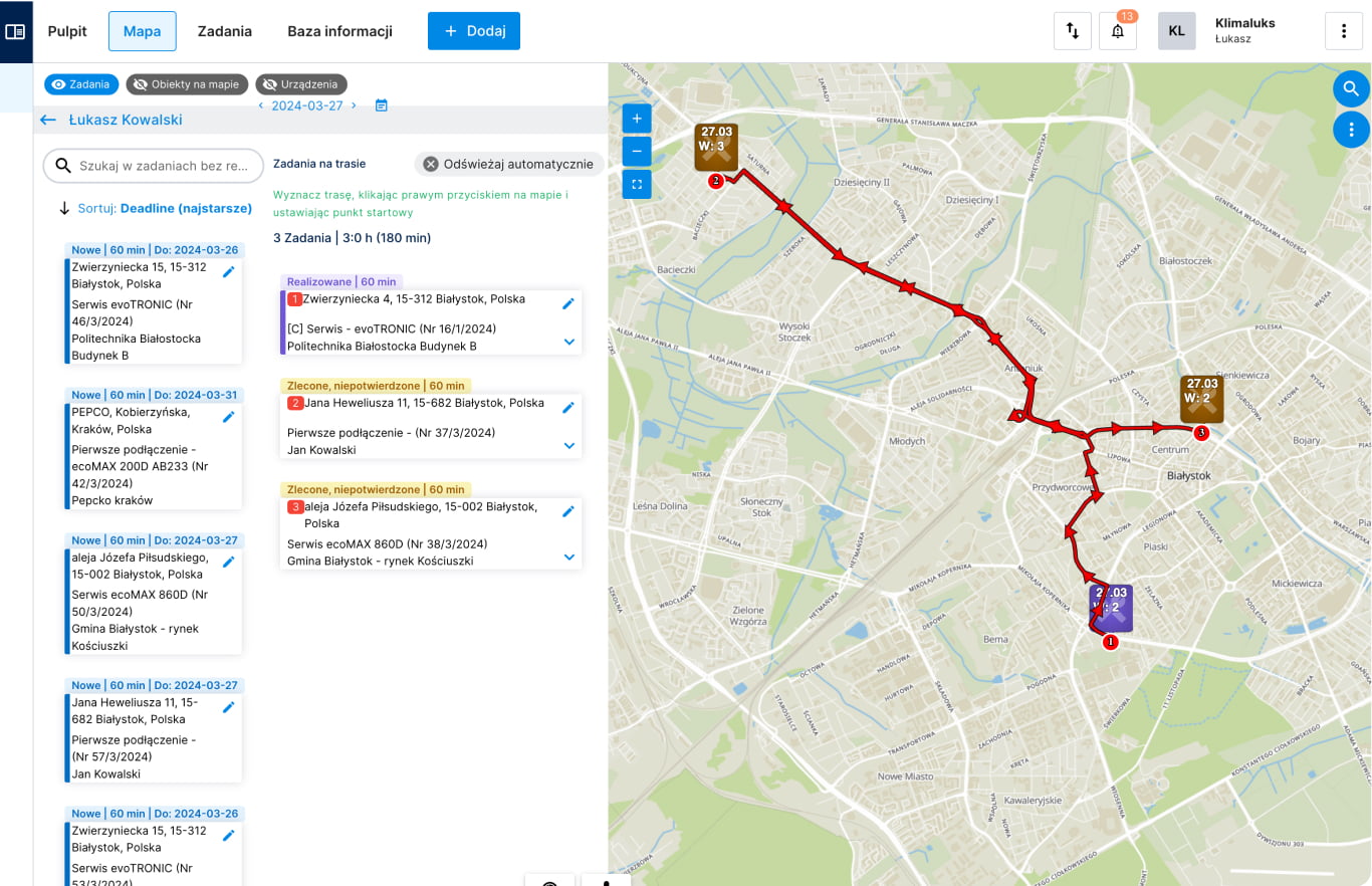 Mapa z lokalizacją techników i trasami w systemie FSM